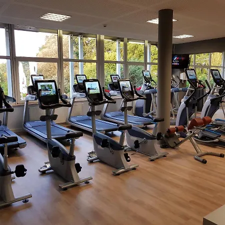 Sport- & Vital-resort Neuer Hennings Hof מלון פרלברג