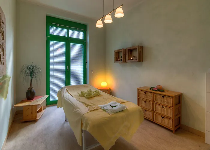 Sport- & Vital-resort Neuer Hennings Hof מלון פרלברג